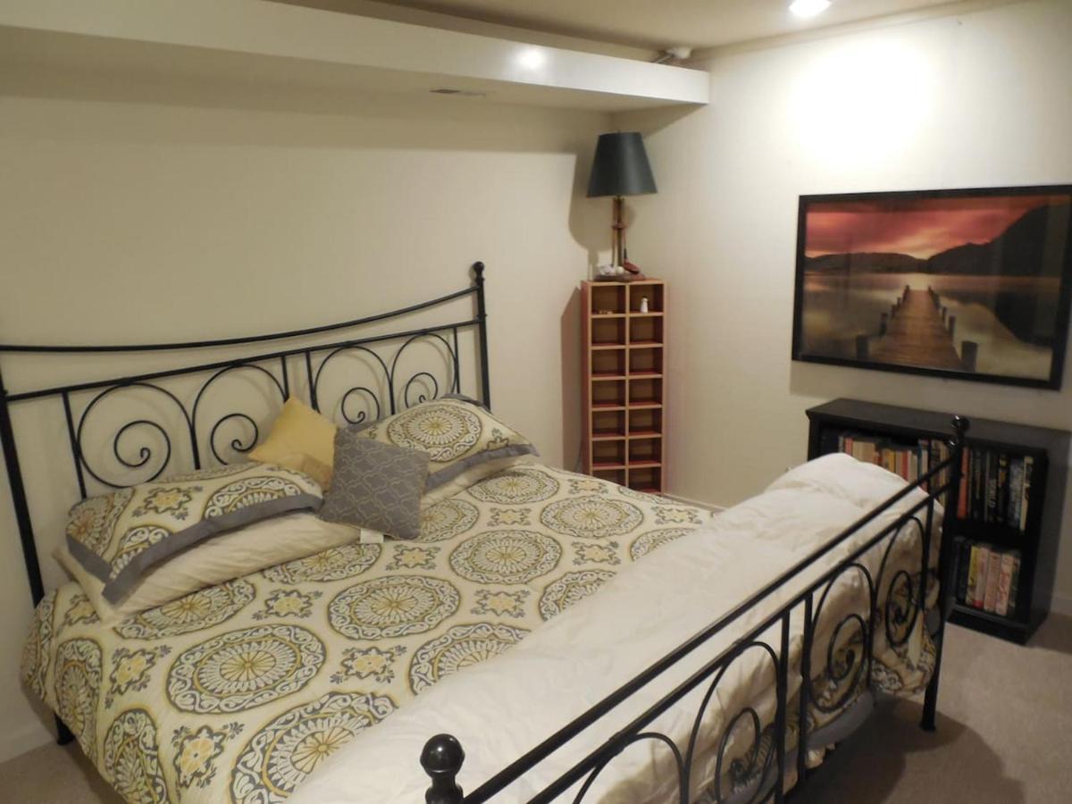 In The Woods, Pets Allowed Apartment Mercer Island