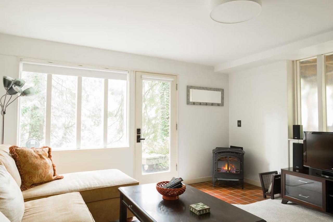 Apartment In The Woods, Pets Allowed
